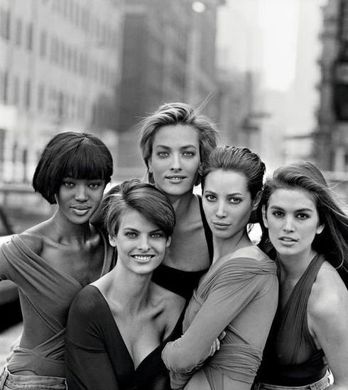 這個(gè)超模大戰(zhàn)說(shuō)的就是這些美人的宮斗戲_副本