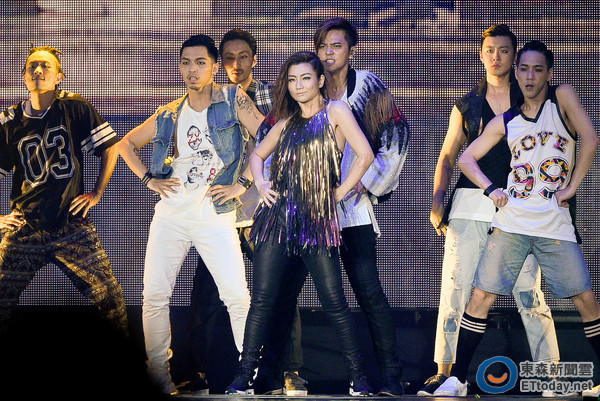 Selina、羅志祥同臺