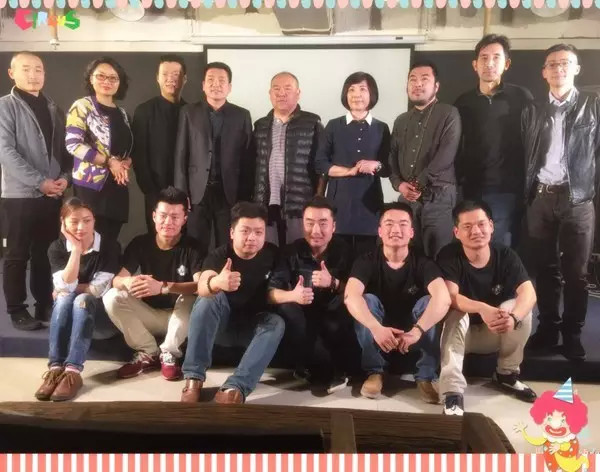 逗比的姑娘小伙兒也可以好好拍照哦！