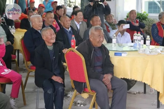 臺上展風采，臺下笑開懷