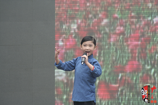 河南軒逸少兒藝術(shù)培訓(xùn)中心秦悅陽(yáng)演唱豫劇《朝陽(yáng)溝》選段“俺外甥在部隊(duì)”