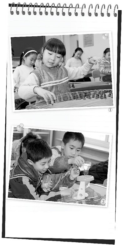 　圖1：鐵路五小古箏社團的孩子們正在演奏《高山流水》，圖2：科學(xué)課上，孩子們正在探索水的秘密。