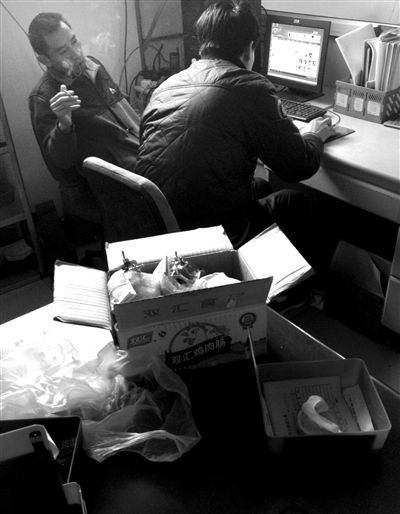 探秘假牙黑作坊:成本幾十元到醫(yī)院賣六千 探秘假牙黑作坊:成本幾十元到醫(yī)院賣六千