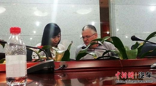 車主提供在維權(quán)過程中接觸德國技術(shù)人員的照片。