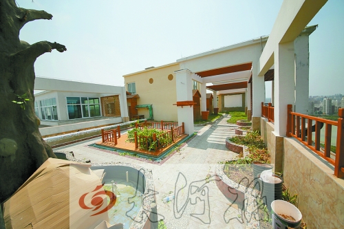 “空中花園”的假樹、水車、小橋都已經(jīng)被拆除