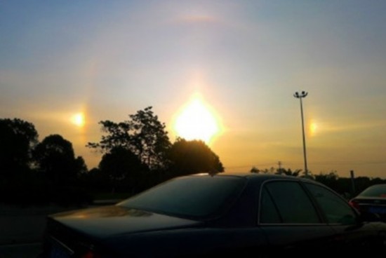 上?，F(xiàn)“3個太陽”