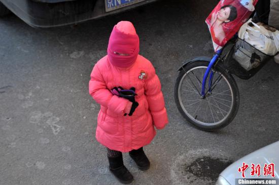 　12月23日，京城迎來今年入冬以來最冷的時(shí)刻。受今年以來最強(qiáng)冷空氣影響，京城迎來入冬以來幅度最大的