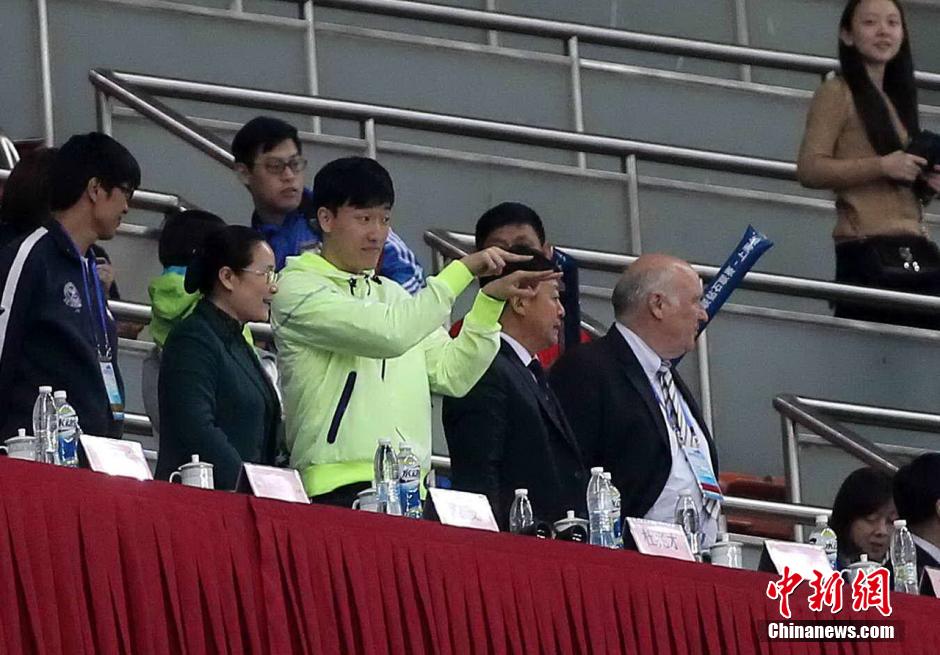 上海鉆石賽謝文駿力壓羅伯斯奪冠 劉翔觀(guān)戰(zhàn)