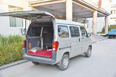 團(tuán)伙以劇毒肉丸做餌電殺900多只狗 賣(mài)給飯店