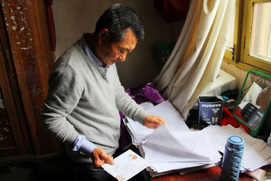 這些信成了張家的“寶貝”，哥哥張高發(fā)表示要好好收藏。