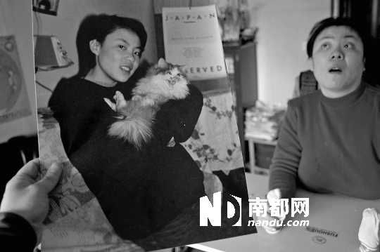 昔日的清純與秀美，如今，卻終身癱瘓、生活不能自理。C FP供圖