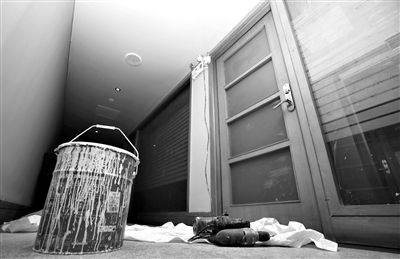 昨日，首師大公布的北京致遠東方教育科技有限公司和工商局網(wǎng)站公司注冊地空無一人。新京報記者 黃月 攝