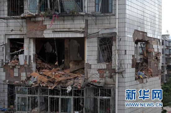 　6月9日在云南楚雄市拍攝的被炸毀的房屋。 新華社發(fā)