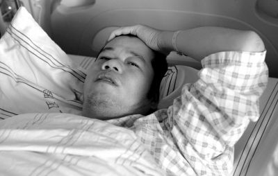 一籌莫展的羅智?！赌戏蕉际袌蟆饭﹫D