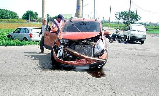 車禍現場（圖自臺媒/廖淑玲攝）