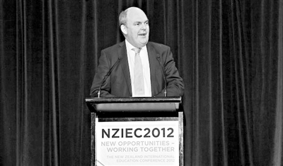 我非常重視新西蘭作為國(guó)際留學(xué)大國(guó)的聲譽(yù)，新西蘭教育在英語(yǔ)國(guó)家內(nèi)是排得上前五名的。新西蘭的大學(xué)會(huì)重視自己的聲譽(yù)，不會(huì)輕易縱容自己的學(xué)生。