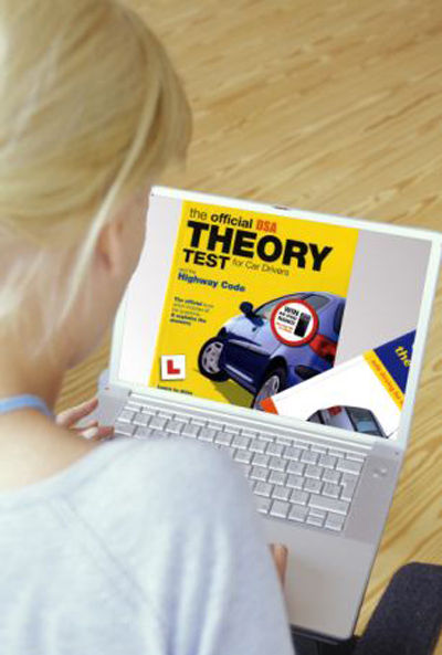 駕駛標準局的發(fā)言人稱，駕照申請通過率低證明了英國駕駛安全系數(shù)高。