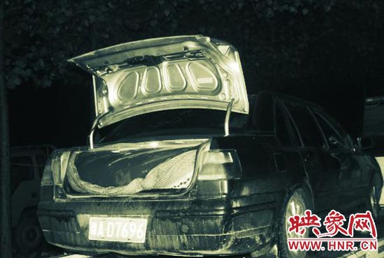 圖為改裝后的轎車，專門用于儲油