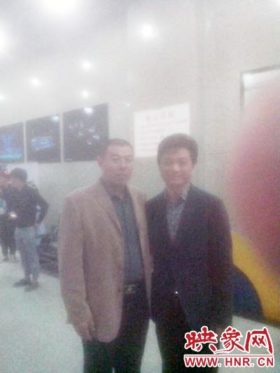 10月30日，著名節(jié)目支持人崔永元聽說了楊冠軍資助學生的事情后，通過河南衛(wèi)視，邀請其到北京見面，接受