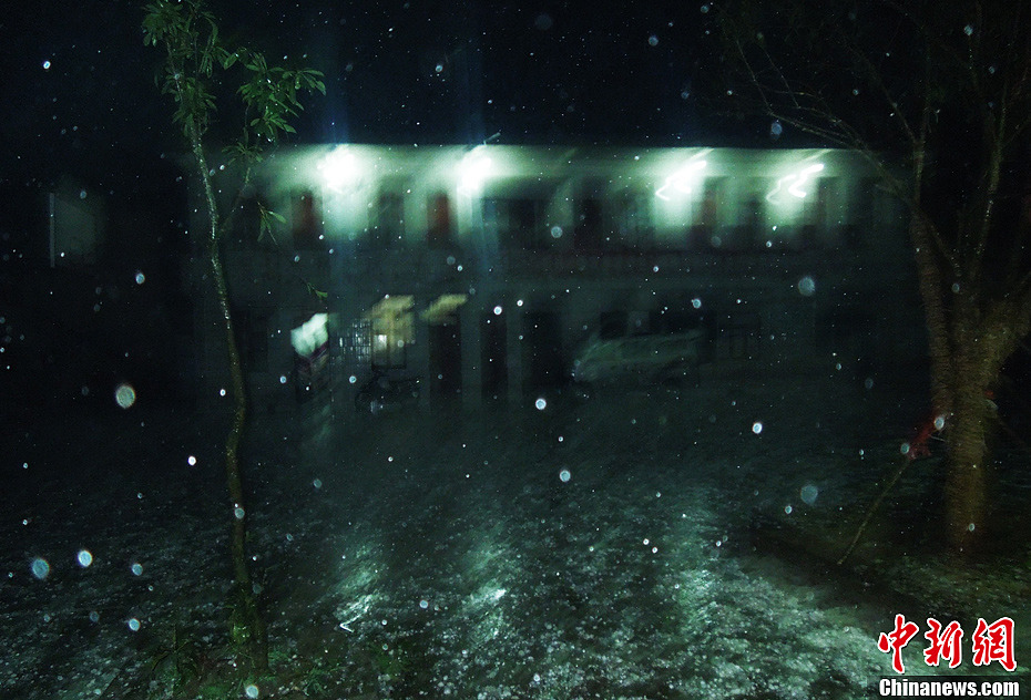 貴州省貴定縣鐵廠鄉(xiāng)遭受百年來最嚴(yán)重的冰雹災(zāi)害：造成直接經(jīng)濟(jì)損失1473萬元。