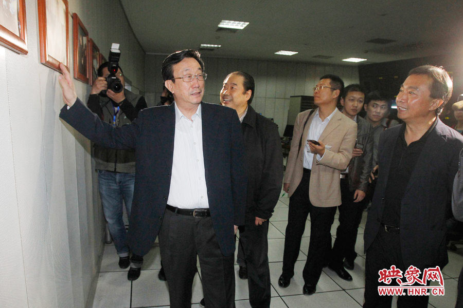 河南省委書記、省人大常委會主任郭庚茂視察河南人民廣播電臺 映象網(wǎng)記者邵恰 段晉哲/攝