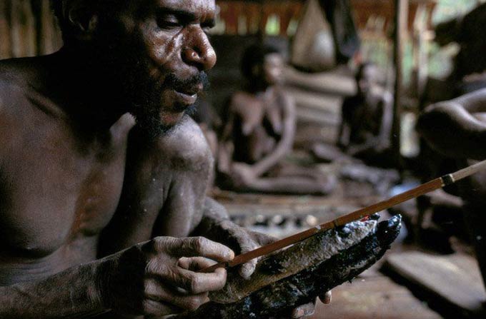 揭秘原始部落“樹屋人” 揭秘原始部落“樹屋人”