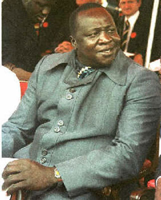 暴君烏干達前總統(tǒng)阿明吃人肉挖人眼碎妻子尸體 暴君烏干達前總統(tǒng)阿明吃人肉挖人眼碎妻子尸體