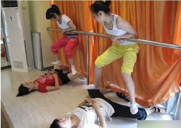 藝校妹子到底有多苦？