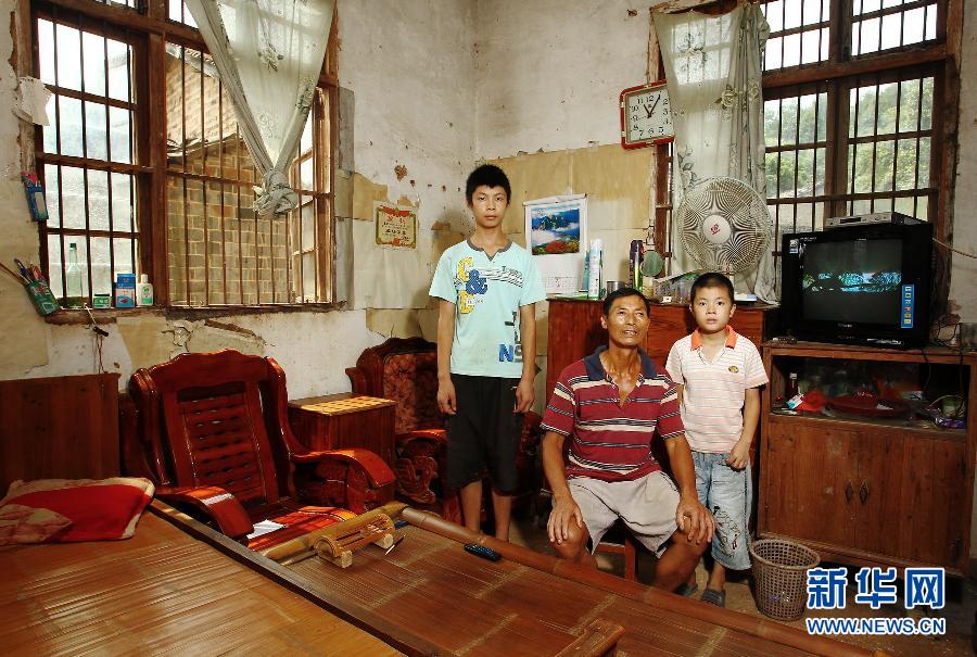 農(nóng)場棚戶區(qū)的最后留守家庭：留下的是回憶，迎來的是幸福