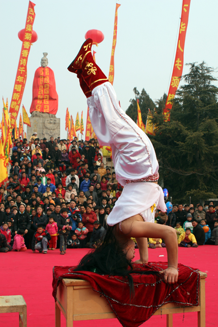 　　超強(qiáng)的演出陣容,超強(qiáng)的娛樂產(chǎn)品組合。