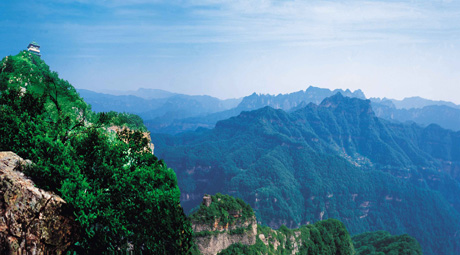 看天下第一洞天賞千年銀杏 看天下第一洞天賞千年銀杏