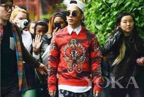 明星喜新厭舊 棄虎頭搶穿獨眼衛(wèi)衣(6) 明星喜新厭舊 棄虎頭搶穿獨眼衛(wèi)衣(6)