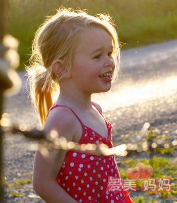 家長過度保護(hù) 孩子的獨立性會變差 家長過度保護(hù) 孩子的獨立性會變差