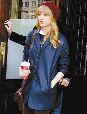 泰勒與新男友酒店過(guò)夜被抓