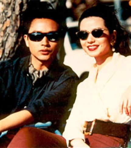 張國(guó)榮生前合影 張國(guó)榮生前合影