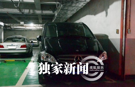 董潔新購(gòu)置的奔馳車(chē)。 董潔新購(gòu)置的奔馳車(chē)。