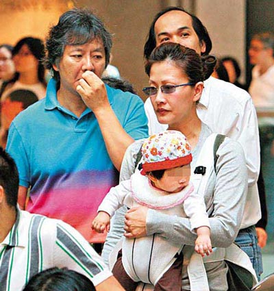 陳慧珊和老公鐘家鴻、女兒