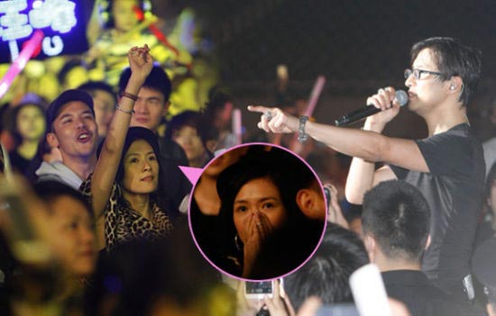 汪峰演唱會(huì)示愛 汪峰演唱會(huì)示愛