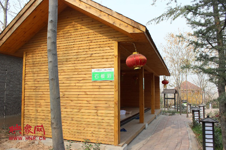 石板浴，躺在上面超級(jí)爽