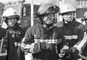  聽聞尹進(jìn)良、陳偉、尹智慧犧牲，戰(zhàn)友們悲痛不已