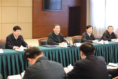 3月25日，王岐山在山東省臨沂市蒙陰縣主持召開(kāi)蒙陰縣委常委擴(kuò)大會(huì)議。