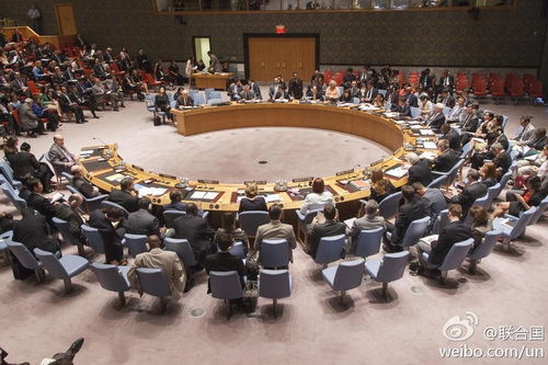 北京時(shí)間22日凌晨,聯(lián)合國安理會(huì)就澳大利亞提交的一份有關(guān)馬航墜機(jī)事件的決議草案進(jìn)行表決。