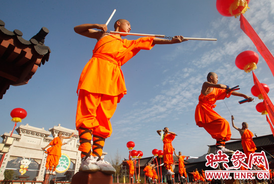 每個人心中都有一個或明或暗的功夫圖騰,作為武林高手，他們能飛檐走壁，擁有蓋世神功。