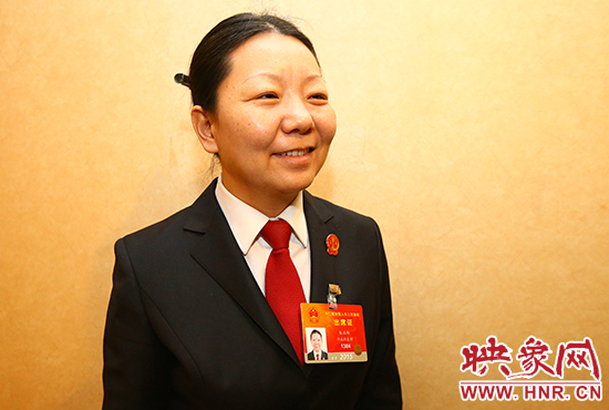 全國(guó)人大代表、河南省寶豐縣人民法院副院長(zhǎng)、鬧店鎮(zhèn)法庭庭長(zhǎng)朱正栩