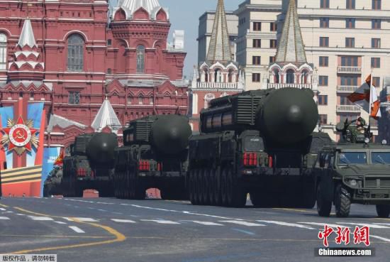 資料圖：2014年5月9日，俄羅斯舉行紀(jì)念衛(wèi)國(guó)戰(zhàn)爭(zhēng)勝利69周年的閱兵式，俄羅斯總統(tǒng)普京出席。