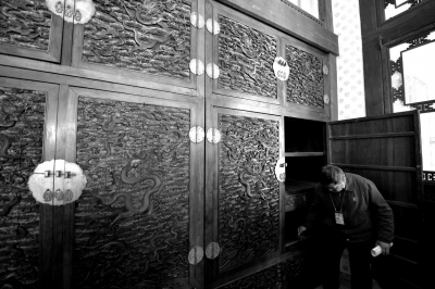      黃花梨家具。