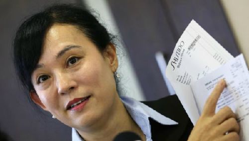 翁靜晶11月16日召開(kāi)記者會(huì)交代定慧寺賬目詳情。