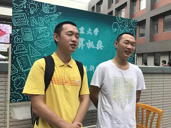 雙胞胎兄弟陳于勤、陳于思。