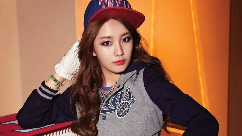 從李敏鎬到李棟旭，再次分手的“男神收割機”裴秀智被嘲太花心？