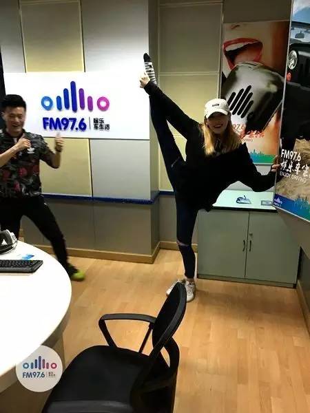 哇哦！都是帶功夫滴美人兒！